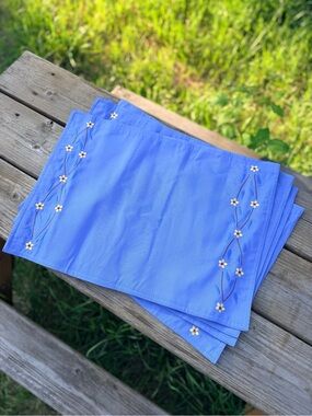 Embroidered Floral Cotton Placemat - Blue